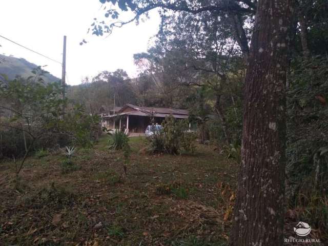 Chácara com lindo riacho em são francisco xavier/sp