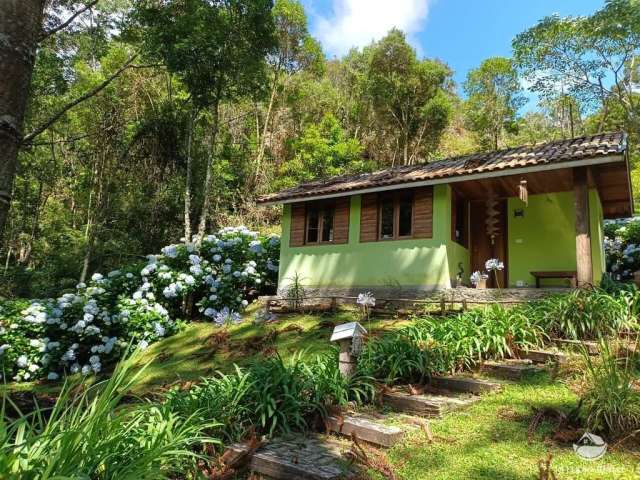 Sítio com 3 lindos chalés em meio a natureza preservada em sapucaí-mirim/mg