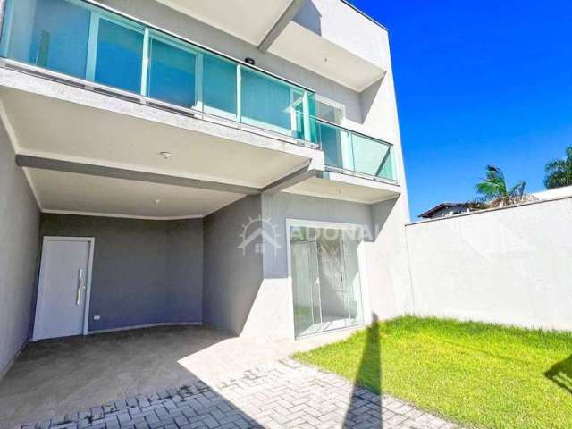 Sobrado com 3 dormitórios à venda, 121 m² por R$ 470.000,00 - Piçarras - Guaratuba/PR