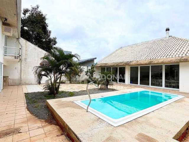 Casa com 7 dormitórios à venda, 324 m² por R$ 980.000,00 - Centro - Guaratuba/PR