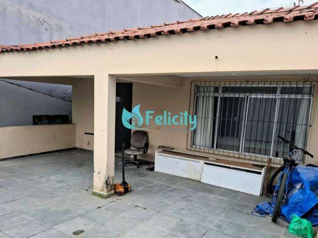 Casa com 3 dorms, 1 suíte, 3 vagas, 200m2 na Vila Renato