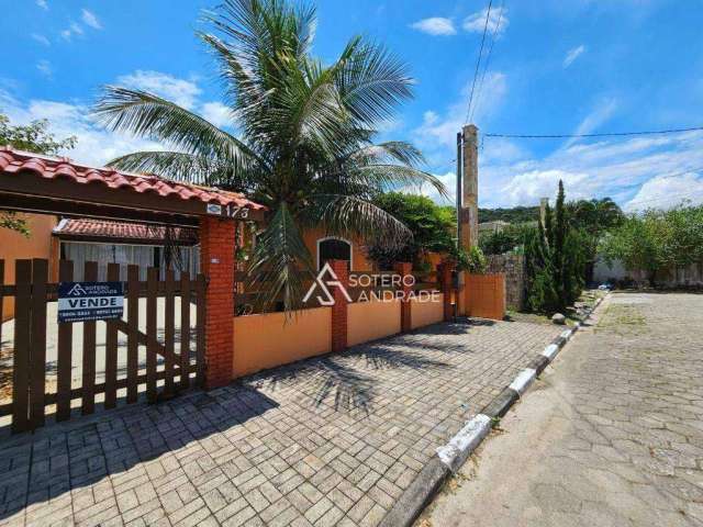 Casa no condomínio Portal Patrimonium, na praia Massaguaçu