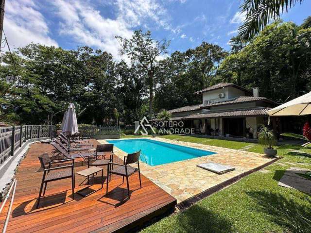 Linda casa com 931m² de terreno na praia da Tabatinga