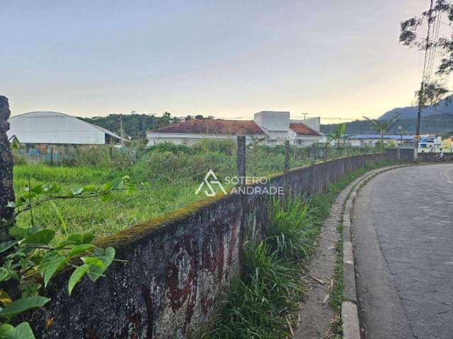 Terreno de esquina com excelente localização na praia Massaguaçu