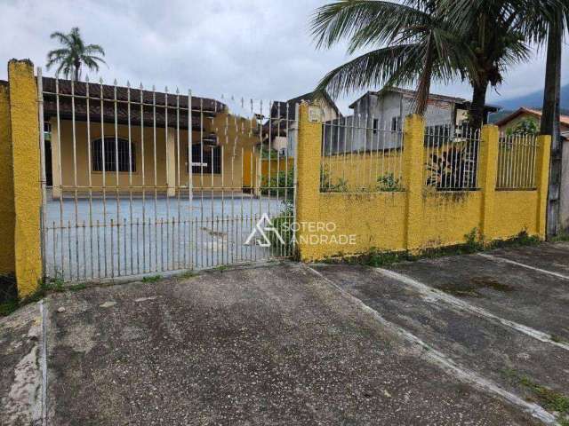 Casa aconchegante com excelente localização na praia Massaguaçu