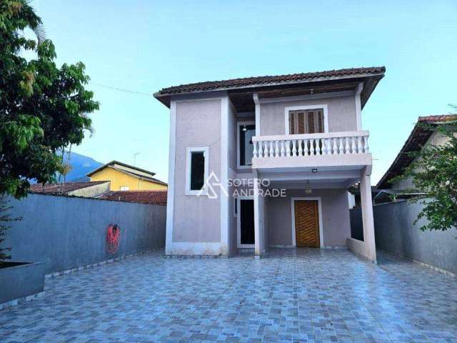 Linda casa com excelente localização na praia Massaguaçu