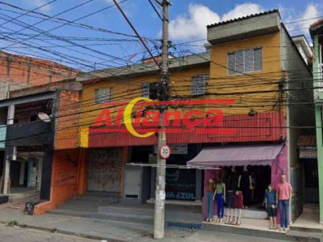 Casa estilo Kitnet com 1 quarto para alugar, 35 m² - Cocaia, por R$ 750,00