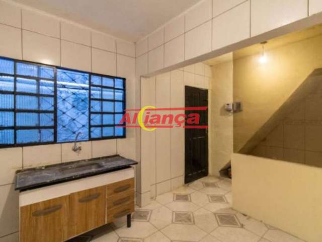 Casa para alugar com 1 Quarto, Jardim Paraventi - Guarulhos por R$: 1.060,00