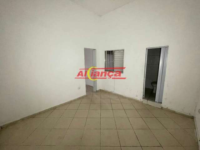 Casa Com 01 Quarto Para Alugar, 30m² - Vila São Rafael - Guarulhos/SP por R$ 1.000,00