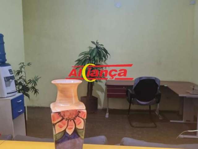 Casa Comerical para alugar - Bairro - Jardim Moreira - Guarulhos/SP - por R$ 4.590,00