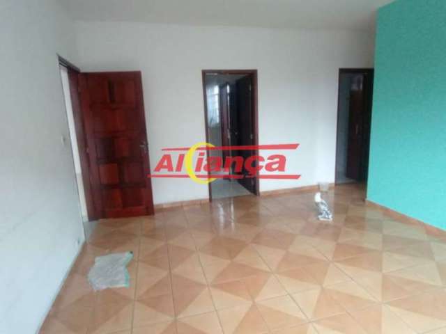 Casa com 02 dormitorios  no jarim tranquilidade - guarulhos/sp por r$ 3.000,00