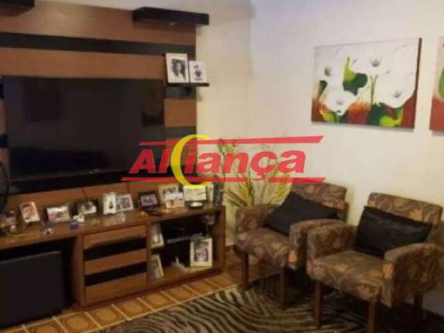 Casa com 04 quartos e 03 vagas para alugar, 185m² - Vila Progresso - Guarulhos R$ 5.000,00