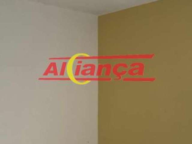 Casa com 1 quarto para alugar, 35 m² - Jardim Adriana - R$ 900,00