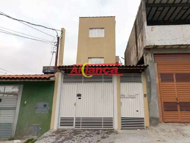 Sobrado com 3 quartos sendo 1 suíte e 1 vaga de garagem, Vila Rio de Janeiro - Por R$ 2330,00