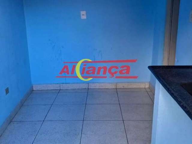 Kitnet  para alugar com 1 Quarto, 1 Banheiro - Recreio São Jorge - Guarulhos por R$: 600,00