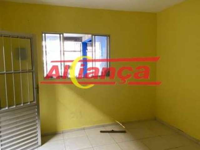 Casa com 1 quarto  para alugar, 55m² - Bonsucesso - Guarulhos/SP por R$ 900,00