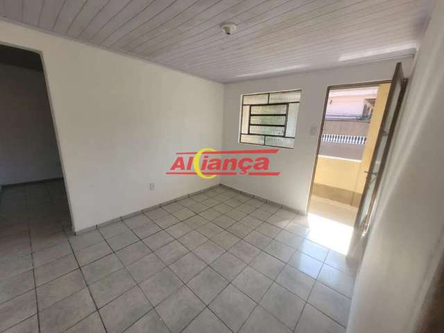 Casa para alugar,1 quarto e 1 vaga para moto 50m², Vila Hulda- Guarulhos por R$ 1.000