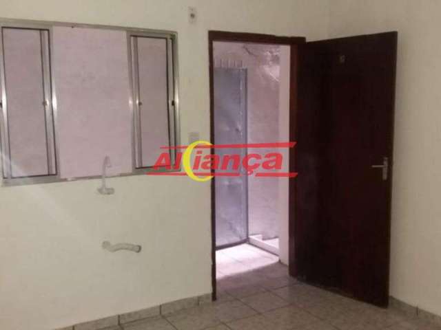 Apartamento para alugar com 40m², 01 quarto, Macedo - Guaurlhos/Sp por R$ 800,00