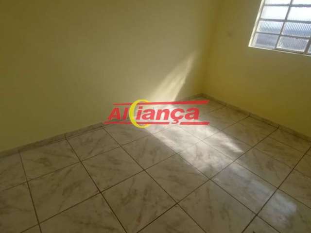 Sobrado com 2 quartos para alugar,  80m² - Vila Rio de Janeiro - Guarulhos /SP - por R$ 1.500,00