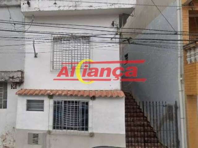 Casa com 2 quartos, sala, cozinha e área de serviço para alugar no Gopoúva - Por R$ 1.100,00