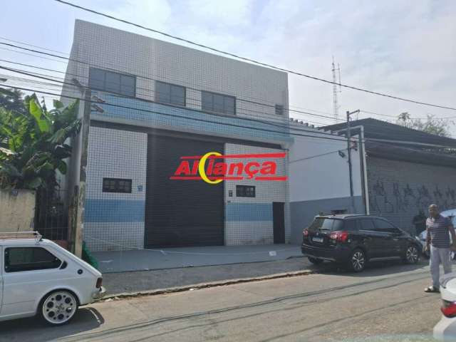 Galpão com 331m² / mezanino em Cumbica para alugar - Por R$ 9.000,00