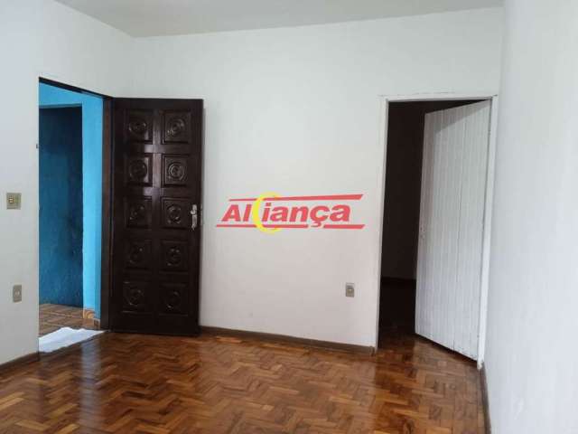 Casa para alugar com 1 quarto, 1 vaga - Jd. Paraventi - Guarulhos  por R$: 1.200,00