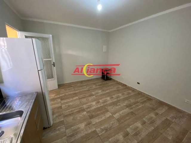 Kitnet para alugar com 1 quarto, semi mobiliada , Vila Rio de Janeiro - Guarulhos por R$: 1.000,00