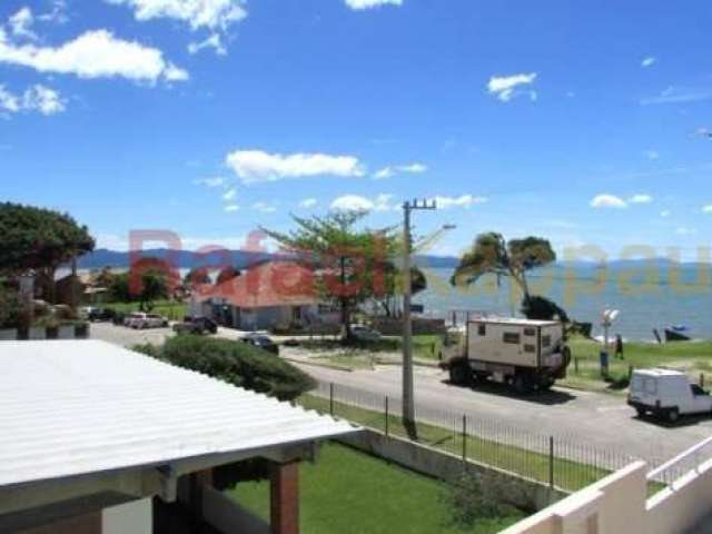 Lindo apto beira mar Canasvieiras!