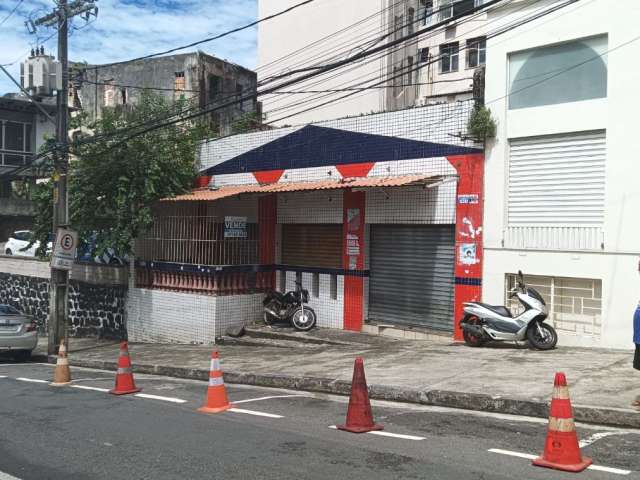 Prédio na ladeira da praça -