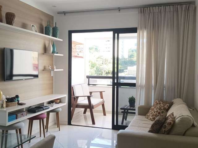 Excelente apartamento de 2/4 com varanda e suíte