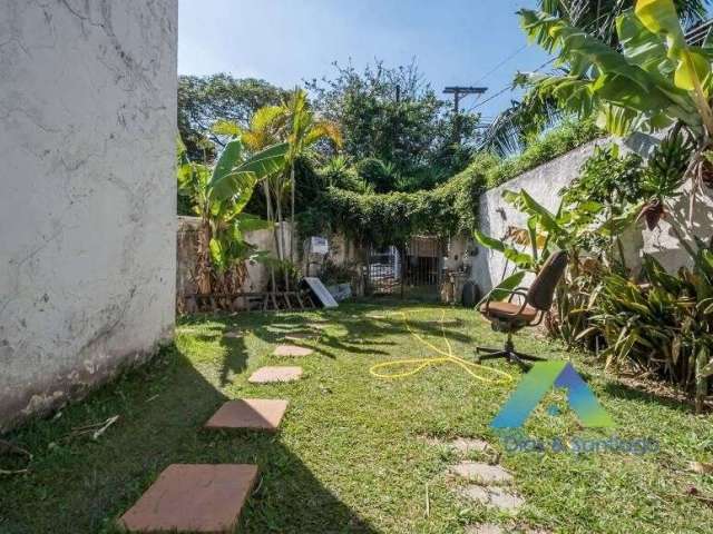 Casa com 4 Quartos e 2 banheiros à Venda, 235 m² por R$ 800.0000,,