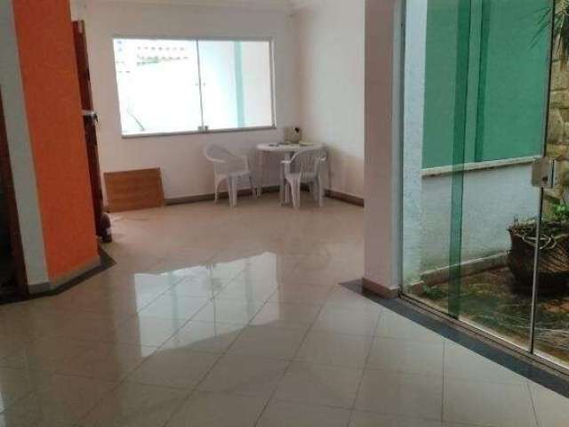 Lindo sobrado 3 suites, 4 vagas, espaço Gourmet localização privilegiada com excelente valor !