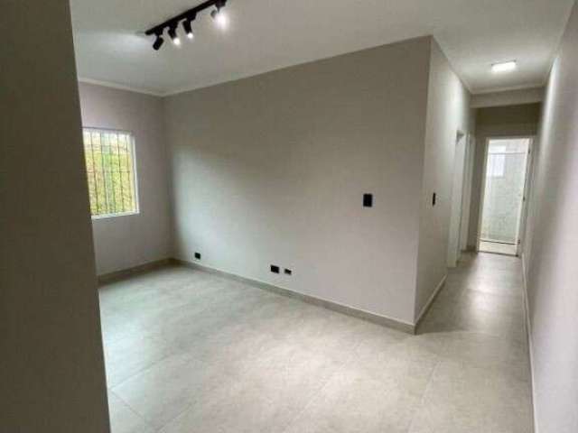 Apartamento à venda, com 2 Quartos e 1 banheiro, reformado.