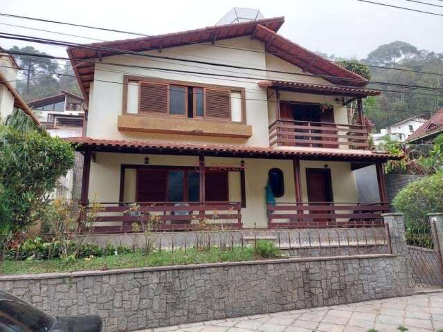 Casa com 5 quartos à venda na Rua Joracy Camargo, Quinta da Barra, Teresópolis, 292 m2 por R$ 950.000