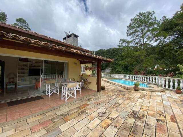 Casa com 3 quartos à venda na Avenida Presidente Roosevelt, Golfe, Teresópolis, 472 m2 por R$ 1.800.000