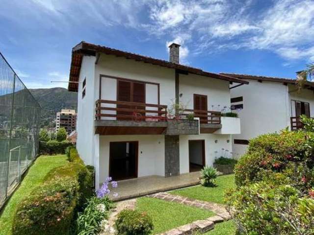 Casa em condomínio fechado com 5 quartos à venda na Rua Hildegardo de Noronha, Alto, Teresópolis, 212 m2 por R$ 999.000