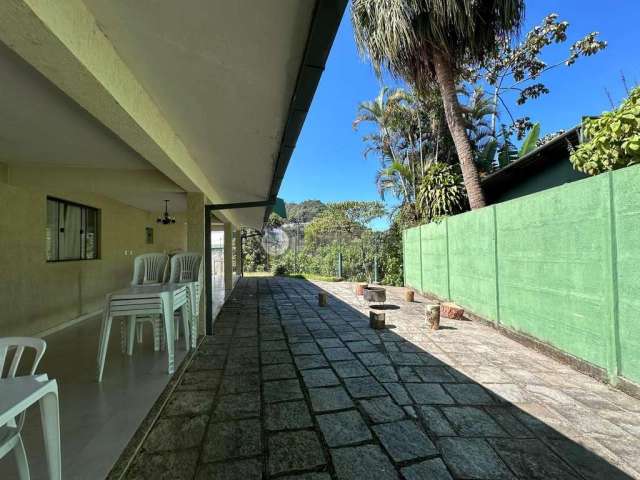 Casa com 5 quartos à venda na Rua Gonçalves Dias, Carlos Guinle, Teresópolis, 318 m2 por R$ 1.500.000