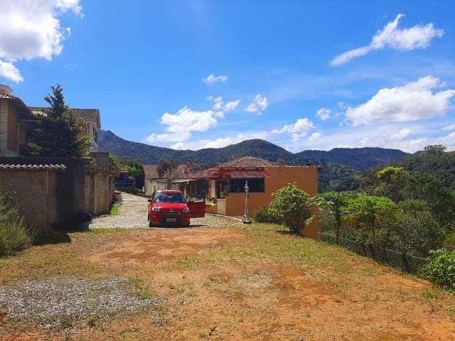 Terreno em condomínio fechado à venda na Rua Pero Vaz de Caminha, Cascata do Imbuí, Teresópolis, 400 m2 por R$ 250.000