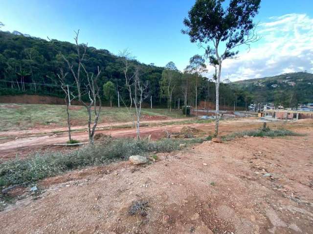 Terreno em condomínio fechado à venda na Estrada Fazenda da Prata, Prata, Teresópolis, 300 m2 por R$ 230.000