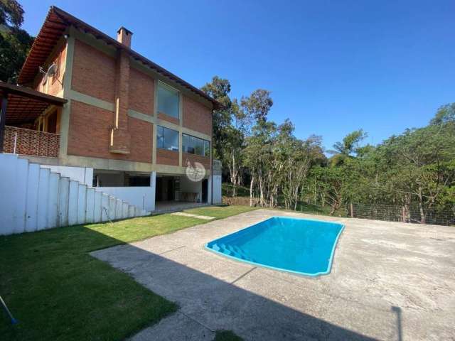 Casa em condomínio fechado com 4 quartos à venda na Estrada Caxambu, Três Córregos, Teresópolis, 250 m2 por R$ 690.000