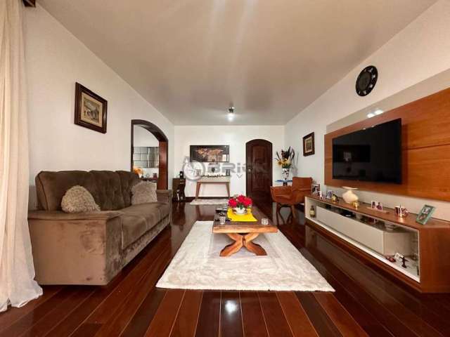 Apartamento com 4 quartos à venda na Rua Ferreira de Castro, Agriões, Teresópolis, 169 m2 por R$ 900.000