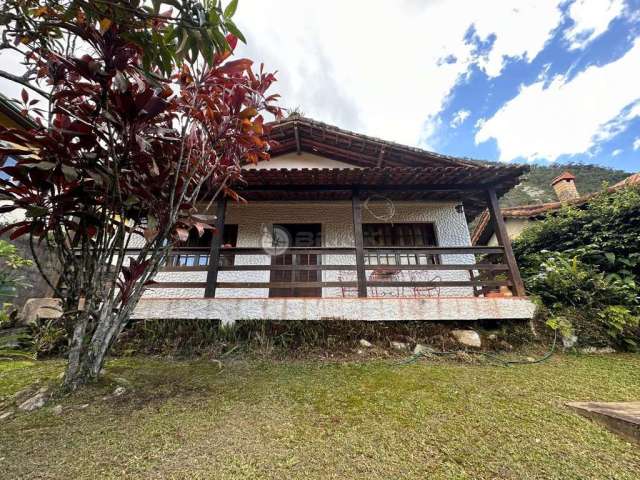 Casa em condomínio fechado com 3 quartos à venda na Rua Roberto Simonsen, Carlos Guinle, Teresópolis, 120 m2 por R$ 850.000