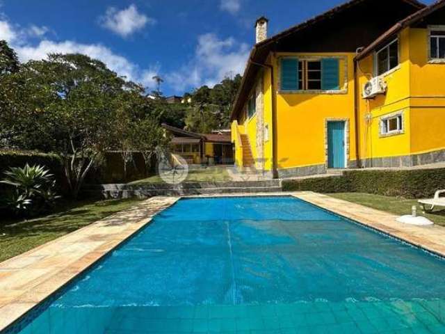 Casa em condomínio fechado com 3 quartos para alugar na Rua Euclides da Cunha, 422, Carlos Guinle, Teresópolis, 200 m2 por R$ 7.500