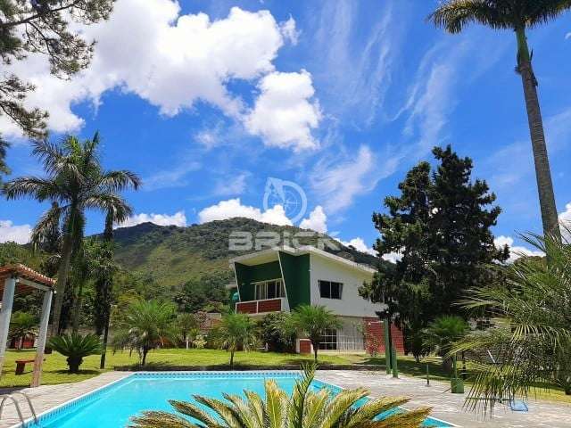 Casa com 4 quartos à venda na Estrada da Prata dos Aredes, Prata dos Aredes, Teresópolis, 166 m2 por R$ 790.000