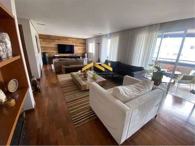 Apartamento à Venda com 200m², 3 dormitórios, 1 suíte, 3 salas e 3 vagas!!!