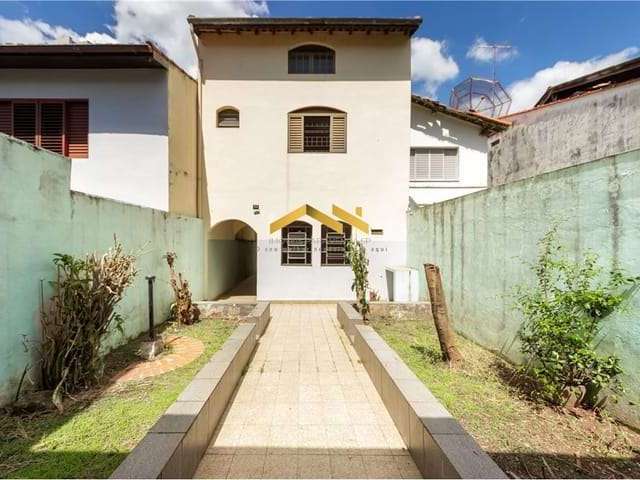 Casa à Venda com 130m², 3 dormitórios, 1 suíte e 2 vagas!!!