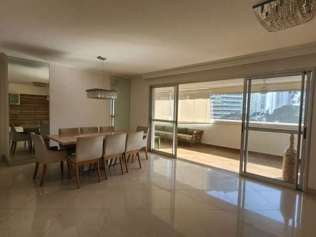 Apartamento à Venda com 172m², 4 dormitórios, 3 suítes, 3 salas e 3 vagas!!!