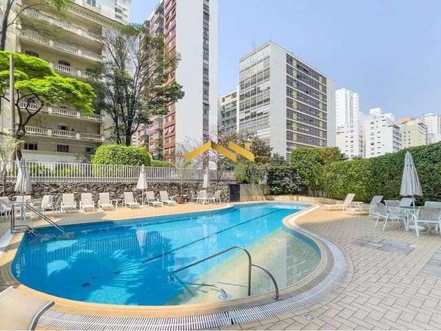 Apartamento à Venda com 136m², 4 dormitórios, 1 suíte e 1 vaga!!!