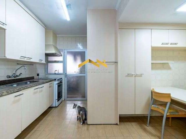 Apartamento à Venda com 166m², 4 dormitórios, 1 suíte e 2 vagas!!!