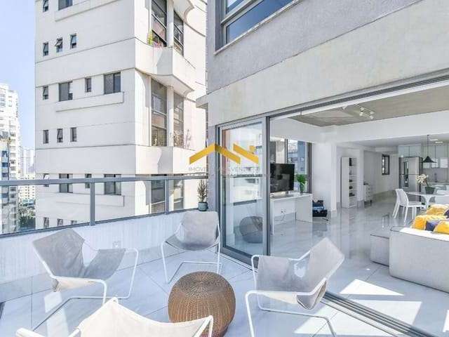 Apartamento à Venda com 144m², 2 dormitórios, 2 suítes e 2 vagas!!!